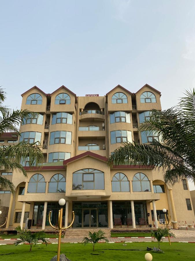 Hotel Sancta Maria Lomé Exteriör bild