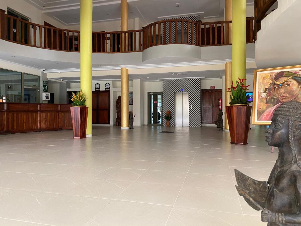 Hotel Sancta Maria Lomé Exteriör bild