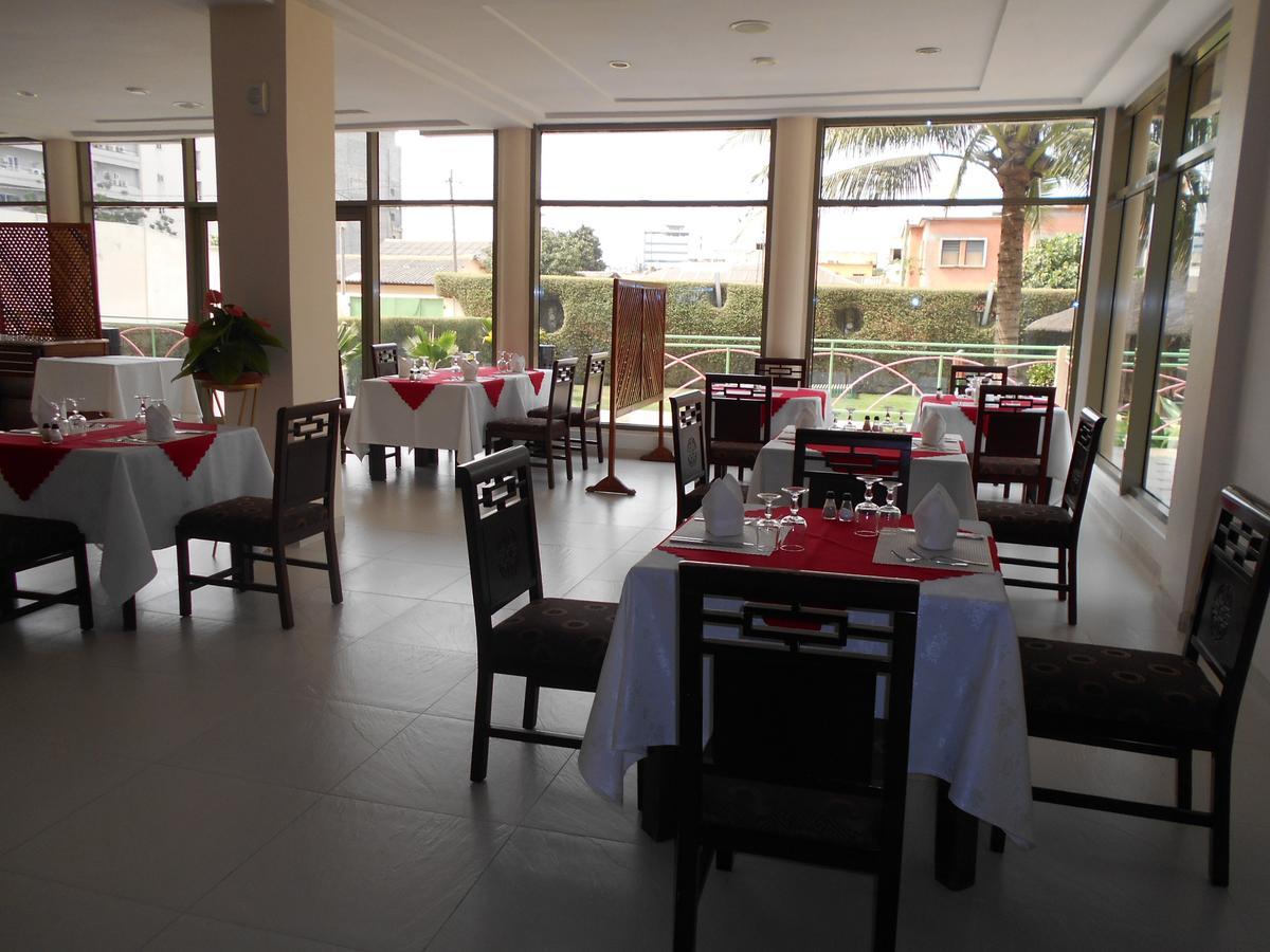 Hotel Sancta Maria Lomé Exteriör bild